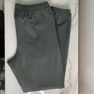 Mens utility tapered jogger pants all in motion dark grey Medium